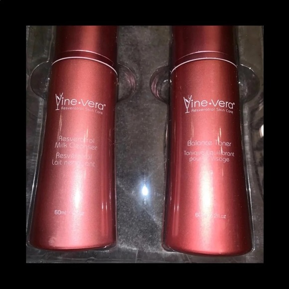 🎉WEEKEND SALE🎉 
Vine Vera Milk Cleanser + Balance Toner - Picture 2 of 2